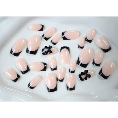 Elegantes Nagelkunstset mit Schleifenverzierung Brehn