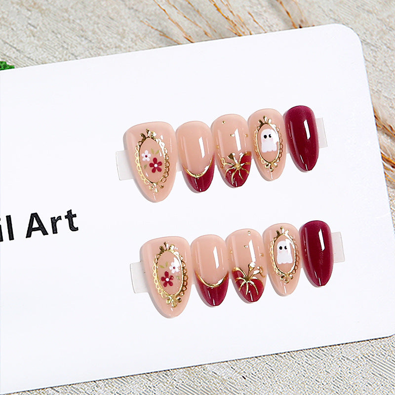Kunstvolle Nagelspitzen mit herbstlichem Design Brehn