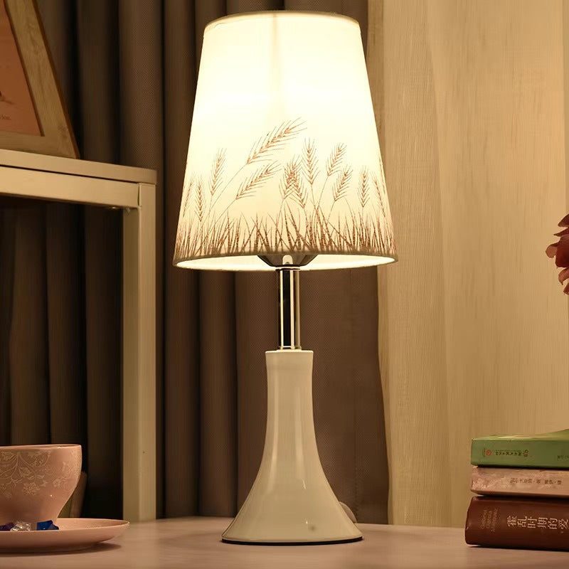 Künstlerische Stoffschirm Tischlampe