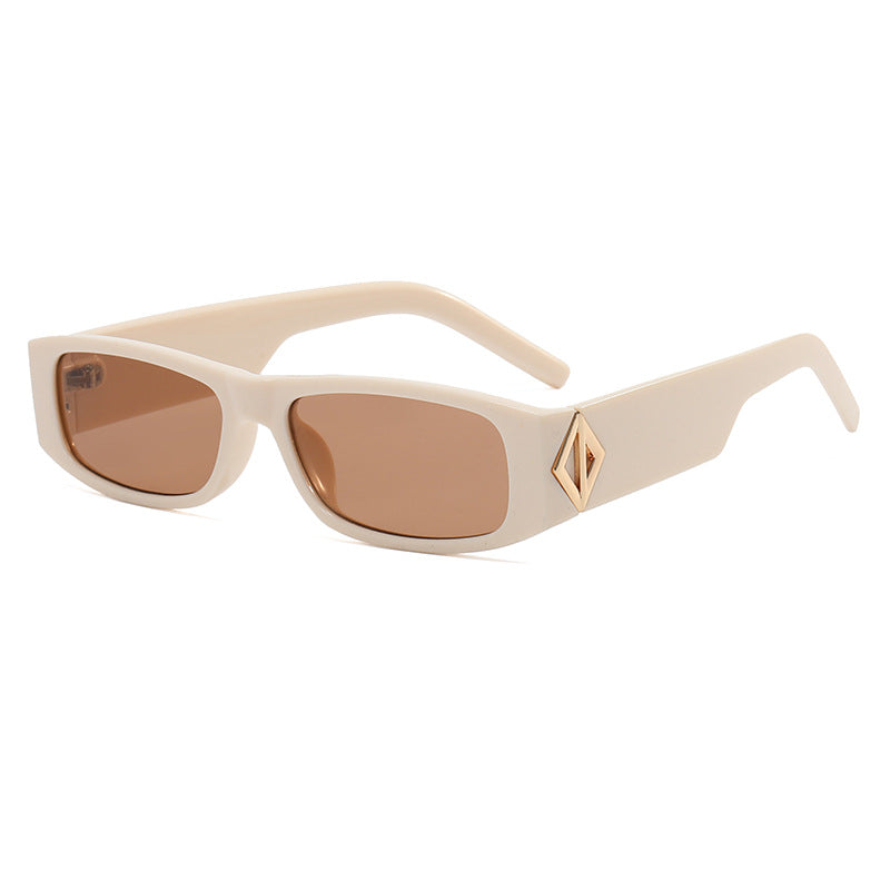 Damen modische rechteckige Sonnenbrille mit stilvollem Metallapplikation Brehn