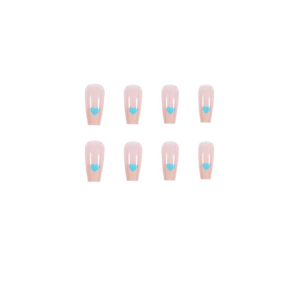 Kunstvolle Nailart mit Herzmotiven Brehn