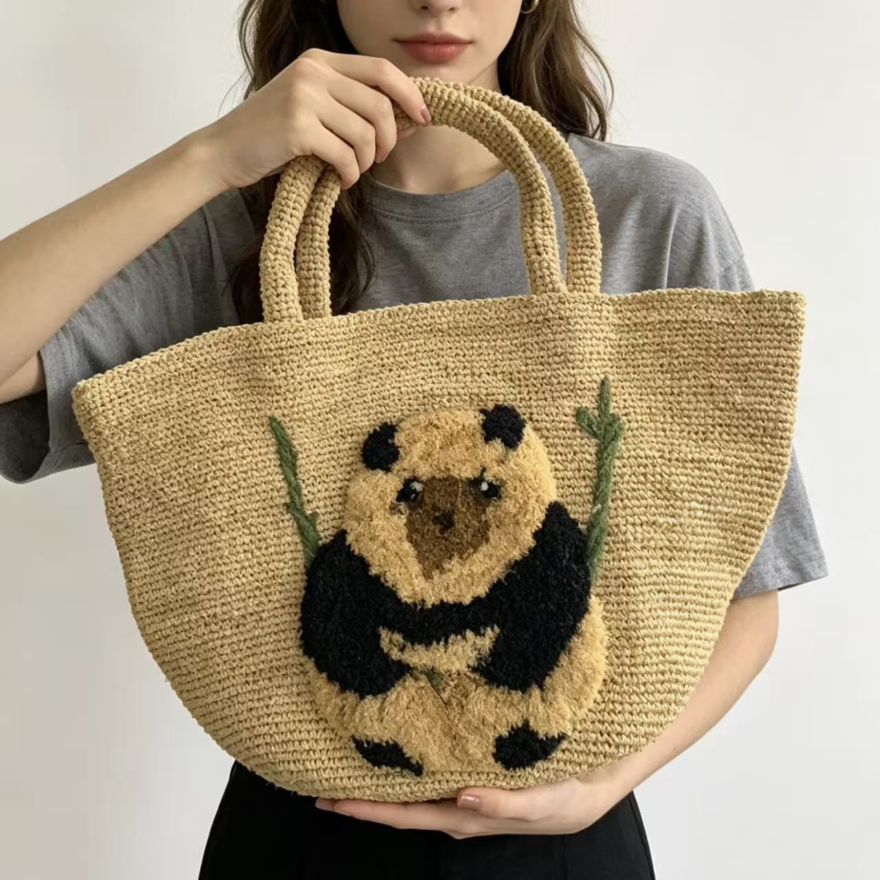 Südseetaugliche Korbtasche mit Pandamotiv Brehn