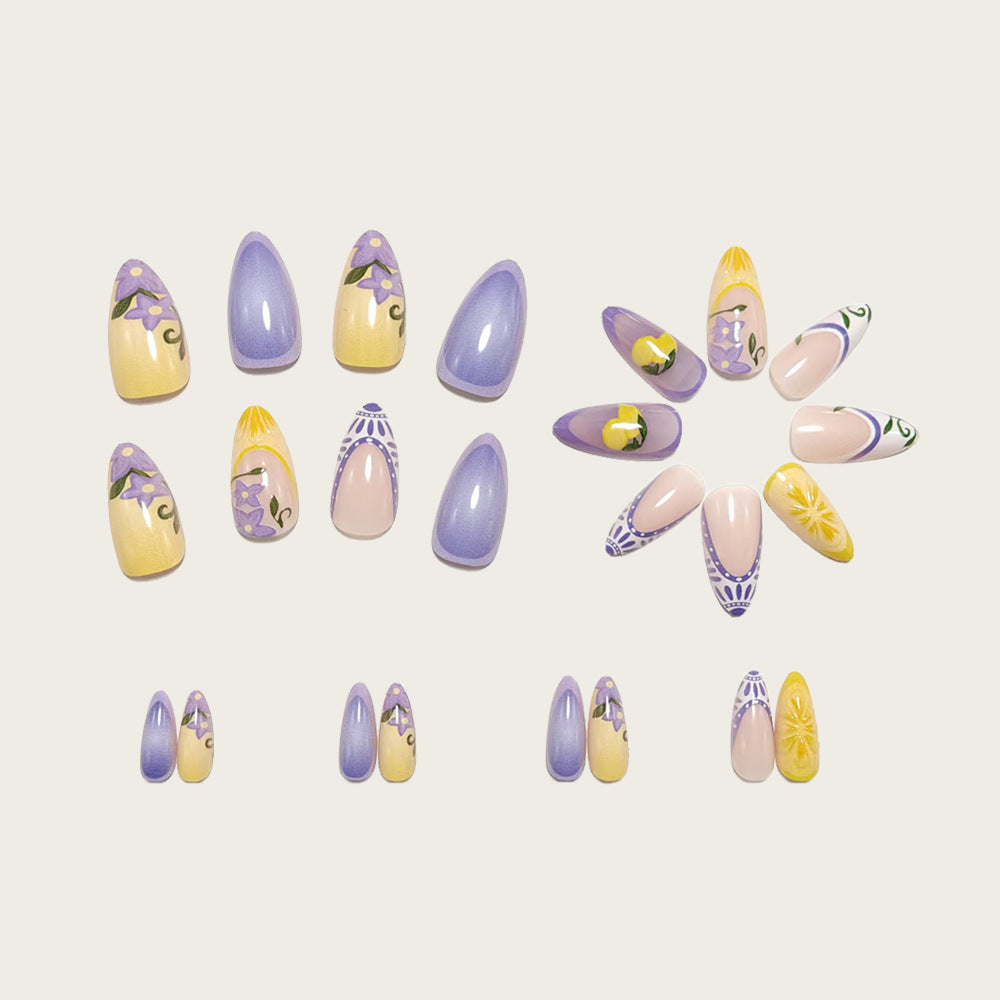 Kunstnagelset mit Floralen Designs Brehn