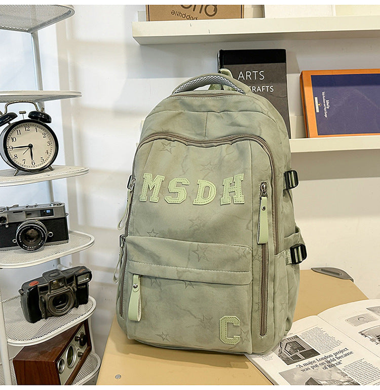 Stylischer Übergroßer Schulrucksack
