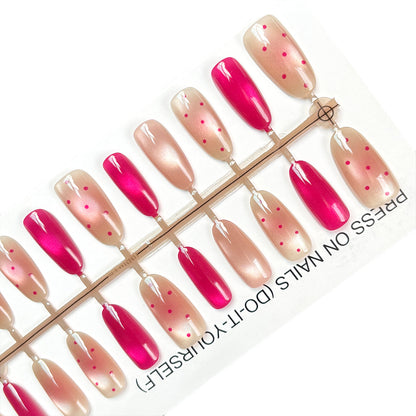 Künstlerische Press-On-Nagelspitzen Brehn