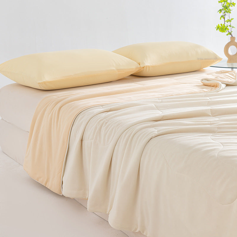 Unisex nan atmungsaktive Sommerdecke mit kühlender Mikrofaserfüllung und leichter Steppsteppung Brehn