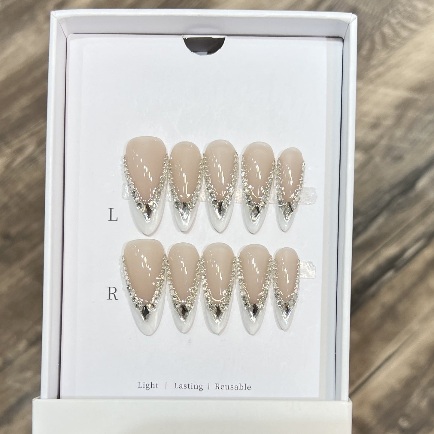 Dekorativer Floral Stiletto Press-On Nail Set Brehn