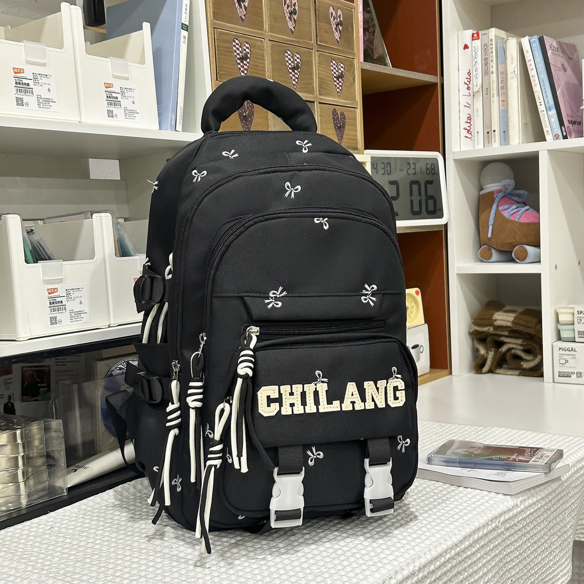 Stylischer gestickter multifunktionaler Rucksack Brehn
