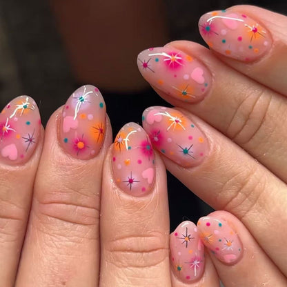 Verspielt Herz und Stern Nail Art