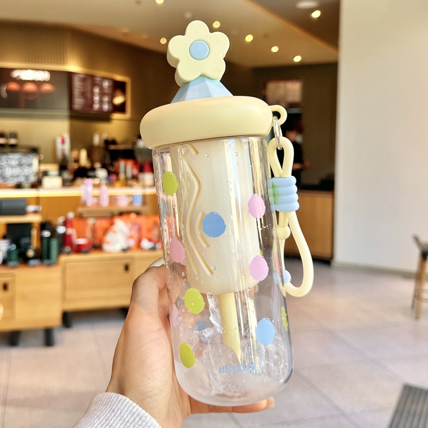Unisex Trinkbecher mit Motiven und Silikondeckel Brehn