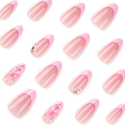 Kunstvolle Nagelverlängerungen mit elegantem floralem Design Brehn