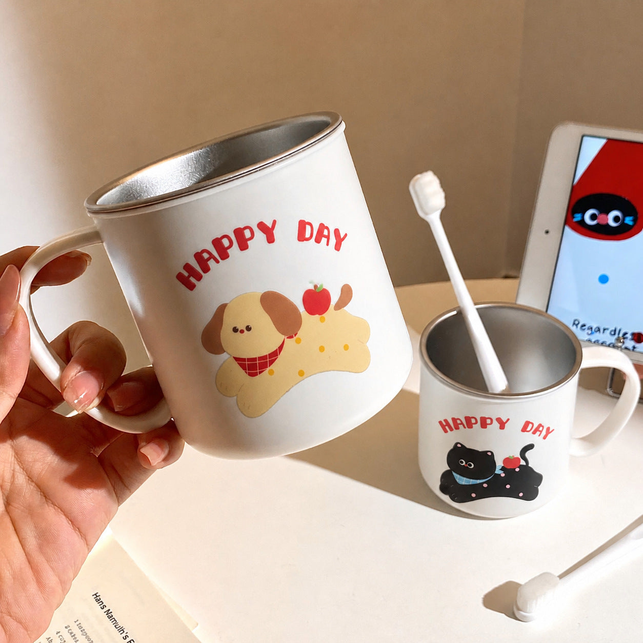 Keramiktasse mit Verspieltem Katzenmotiv und Fröhlichem Schriftzug Brehn