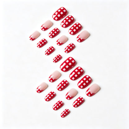 Stylisches Karomuster Nagelkunst