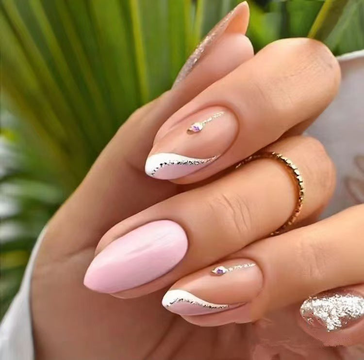 Elegante Künstliche Nageltips mit Glitzerakzenten Brehn