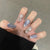 Glamouröse mit Kristallen verzierte Press-On Nagelspitzen Brehn