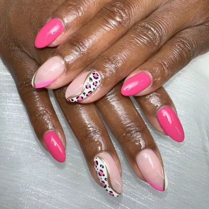 Stylisches French Tip Design Nagelkunst