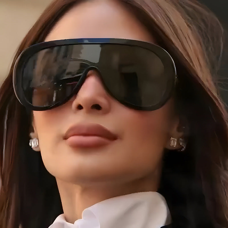 Damen futuristische Sportsonnenbrille mit breiter Sichtscheibe und UV-Schutz Brehn