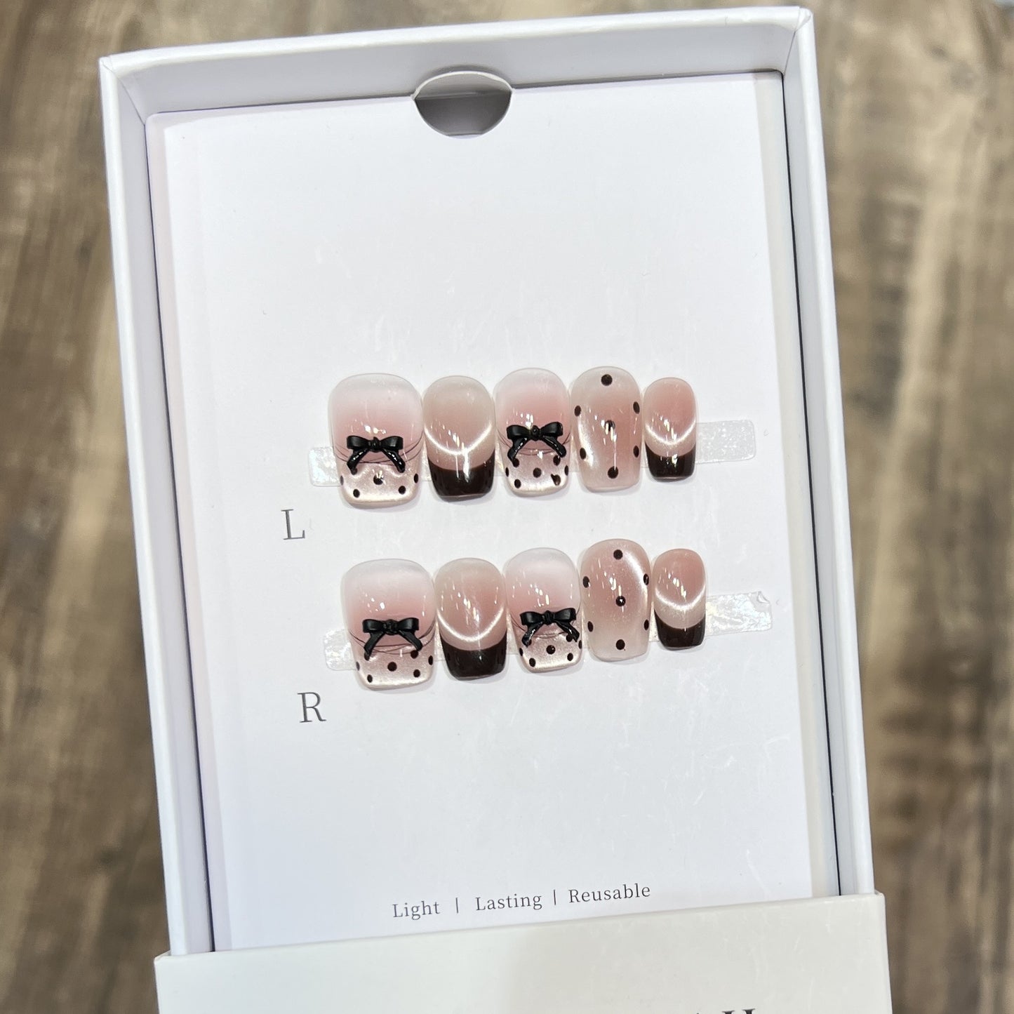 Verspielt Press-On Nagelkunst Set Brehn