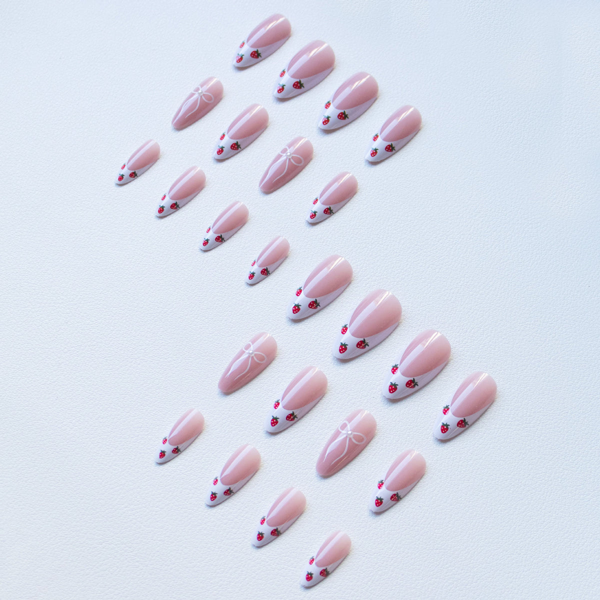 Erdbeer Design Acryl Nagelkunst Set