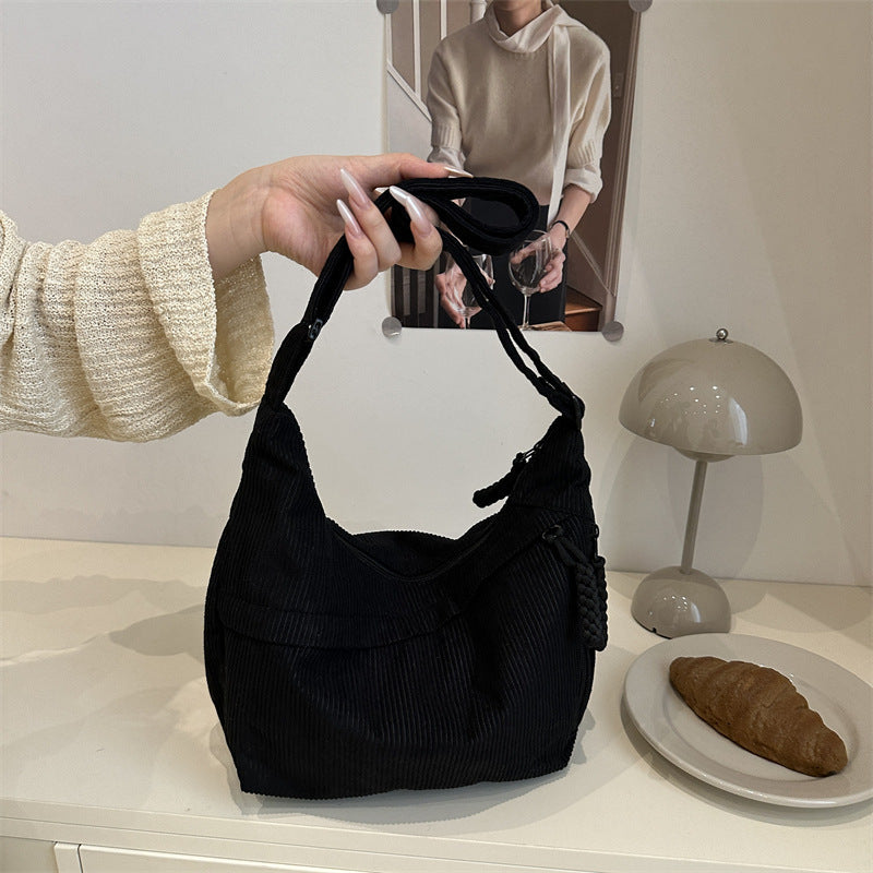 Umweltfreundliche gerippte Crossbody-Tasche Brehn