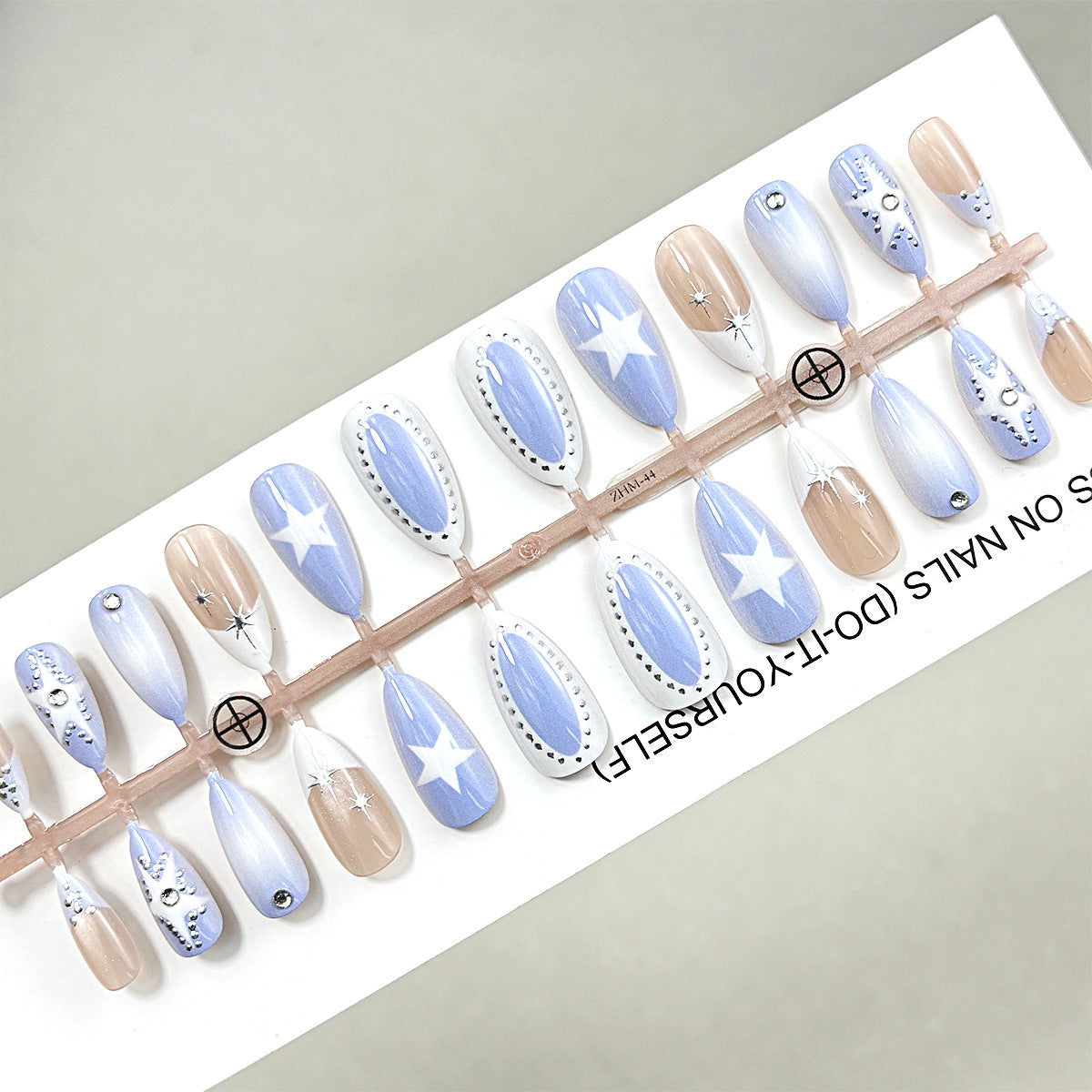 Elegantes Press-On Nail Art Kit Brehn