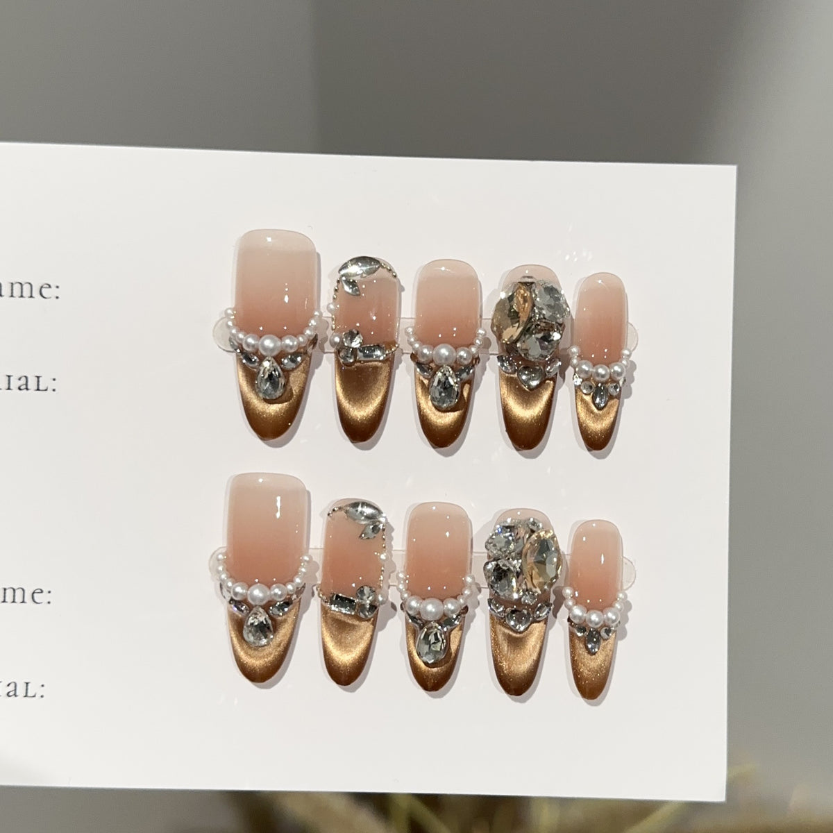 Elegantes Press-On-Nagelkunst-Set