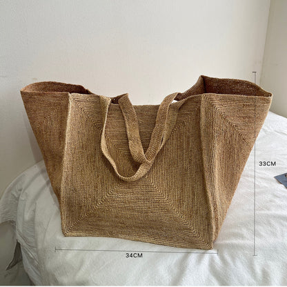Handgefertigte Stroh-Tasche mit Stilvollem Design Brehn