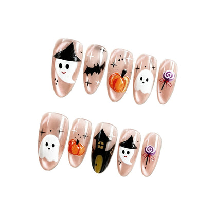 Kunstnagelset mit fröhlichem Halloween-Motiv und künstlerischen Designs Brehn