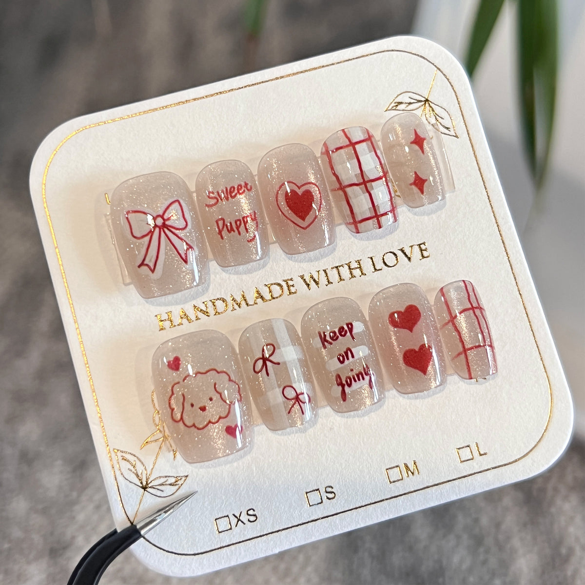 Künstliche Nagelkunst mit niedlichen Motiven Brehn