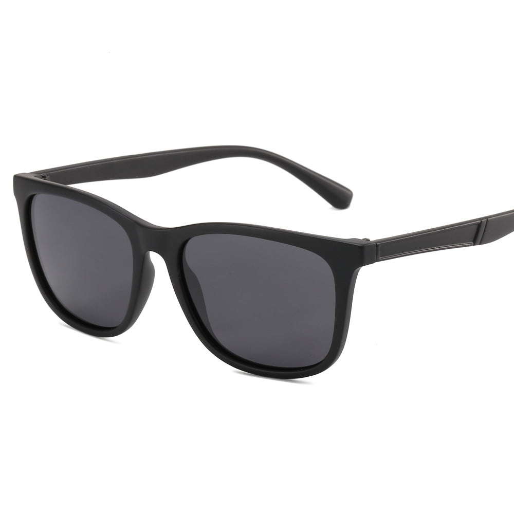 Damen modische Sonnenbrille mit robustem, mattem Rahmen Brehn
