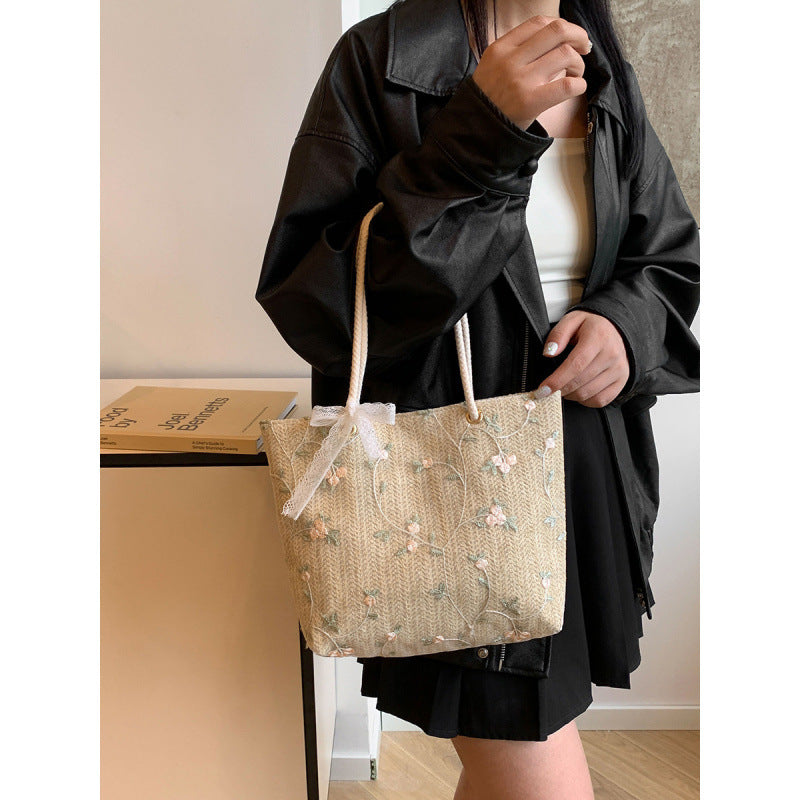 WoBestickte Strohtasche Brehn