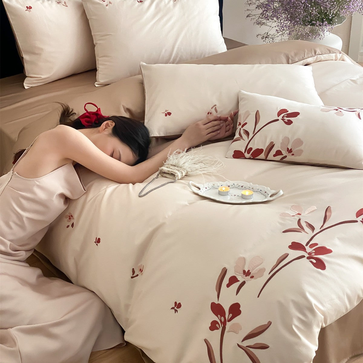 Luxuriöse Satin Floral Gestickte Bettdeckenbezug und Kissenbezug Set