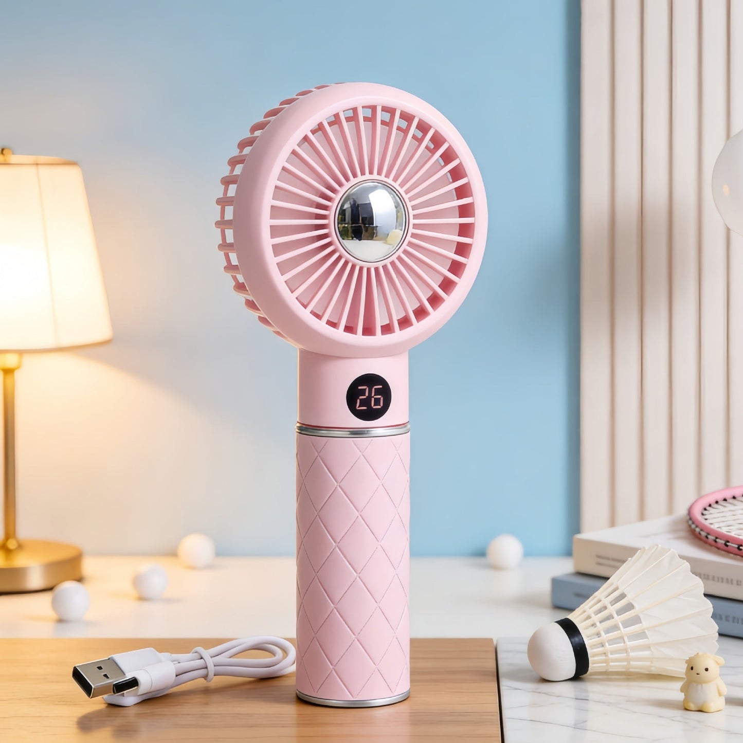 Damen tragbarer Mini-Handventilator mit digitaler Temperaturanzeige und süßem Bären-Design Brehn
