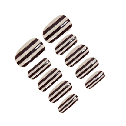 Gestreiftes Nagelkunst-Wickelset Brehn