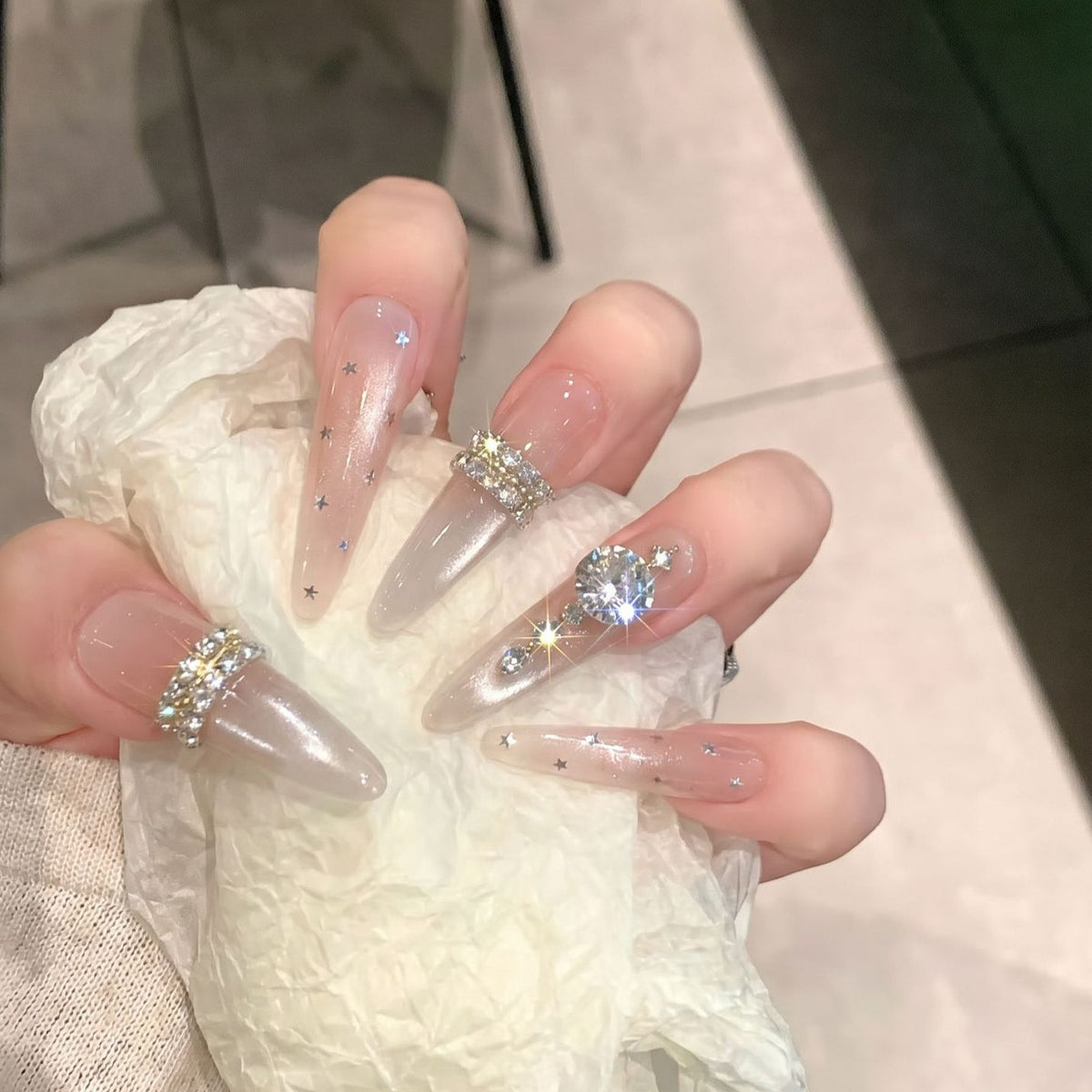 Premium mit Strass verzierten Stiletto Press-On Nägel Brehn