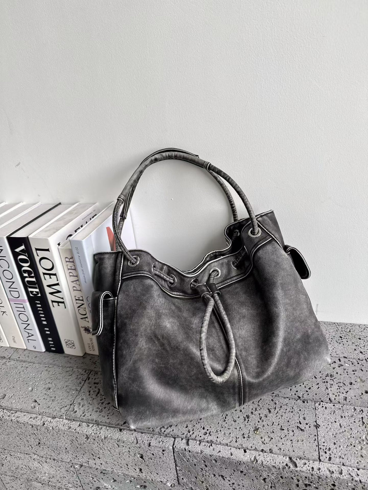 Erschöpftes Leder Schlapp-Tote