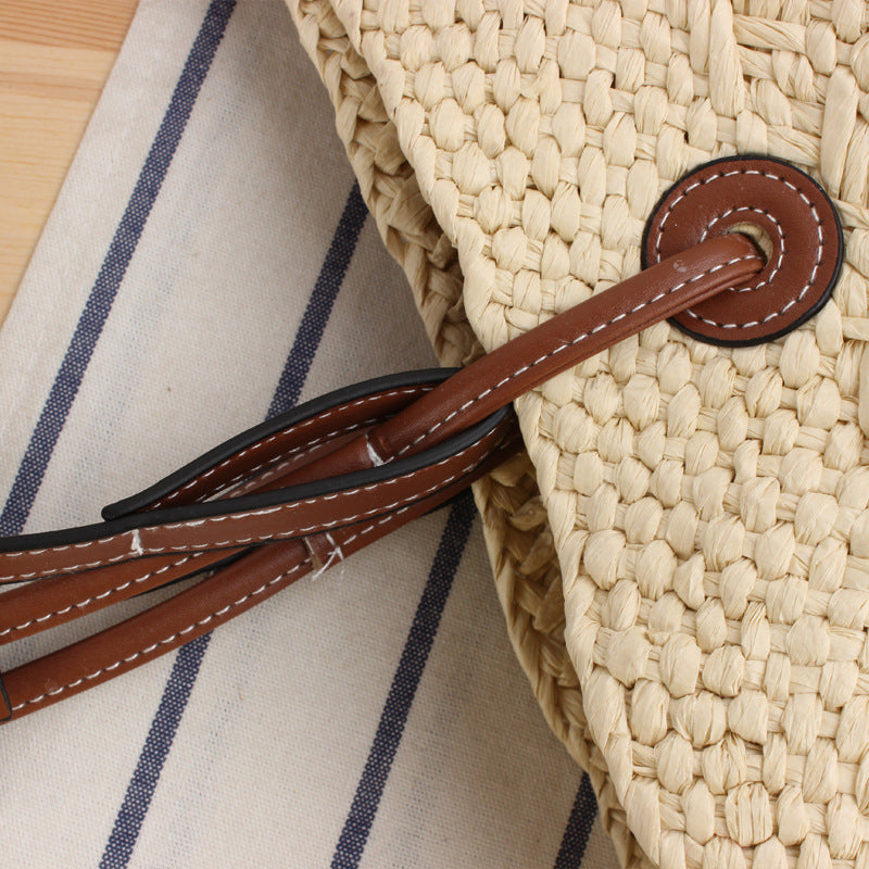 Strandtasche Aus Handgearbeitetem Naturmaterial mit Robustem Ledergriff Brehn