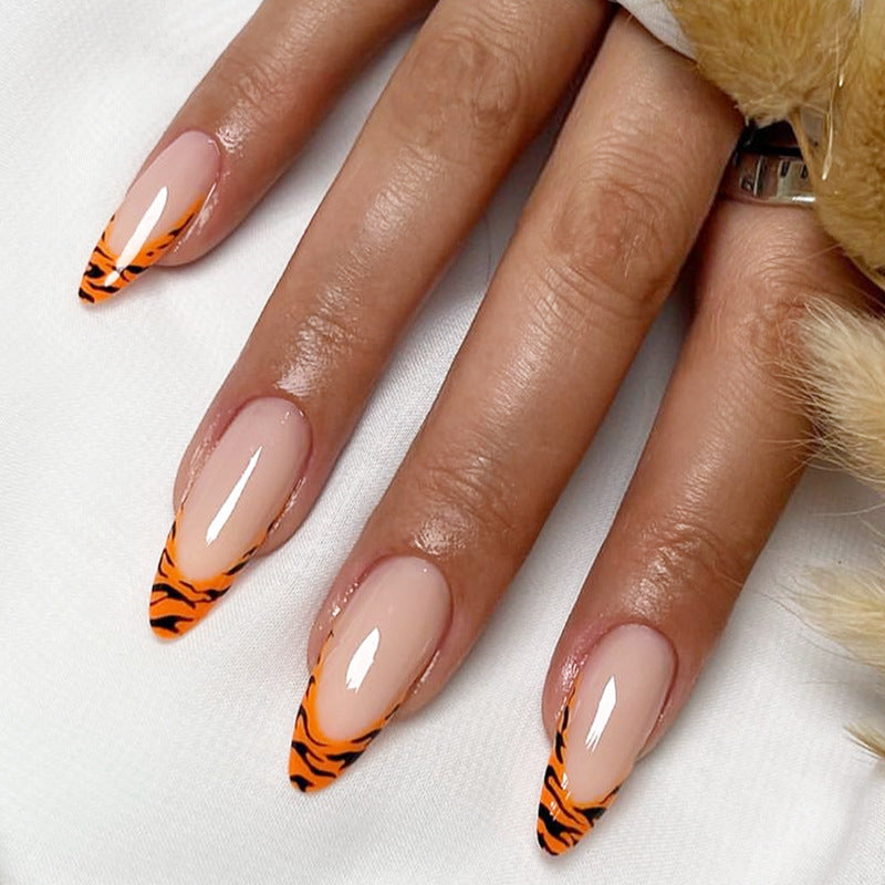 Dekoratives Stiletto Press-On Nagelset Brehn