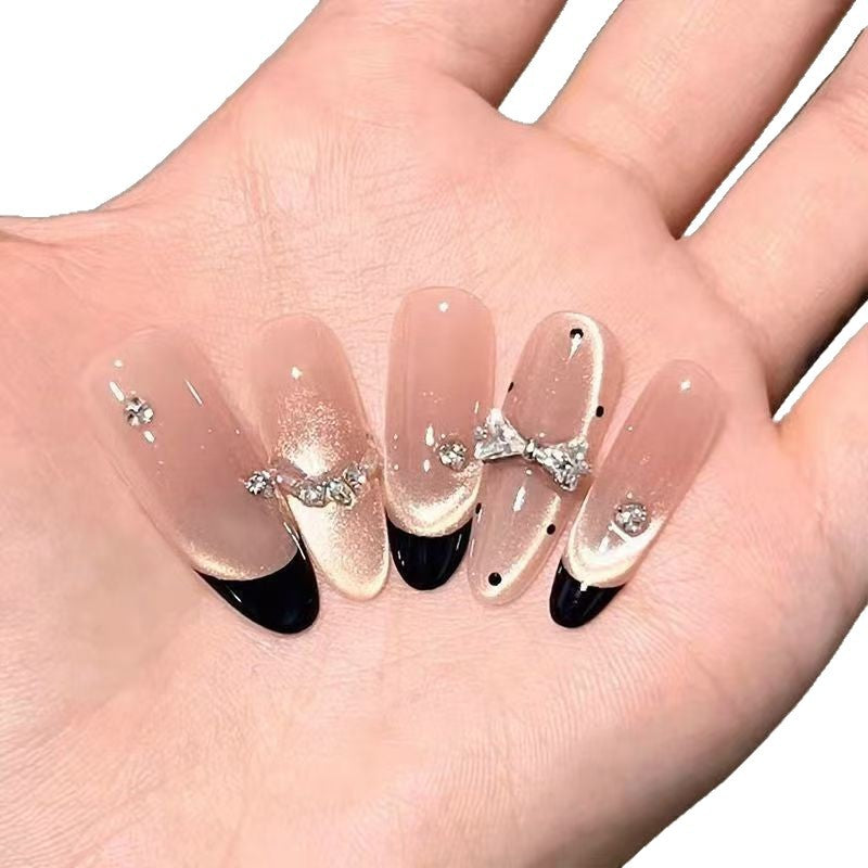 Glamouröse Press-On Nagelkunst Brehn