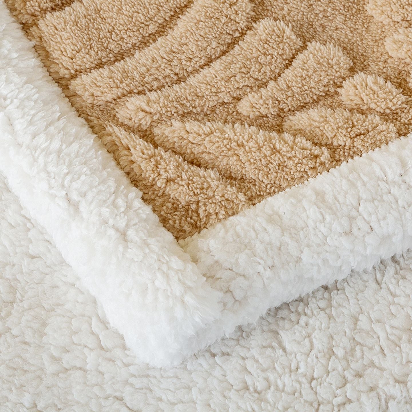 Gemütliche Fleece-Wurfdecke Brehn