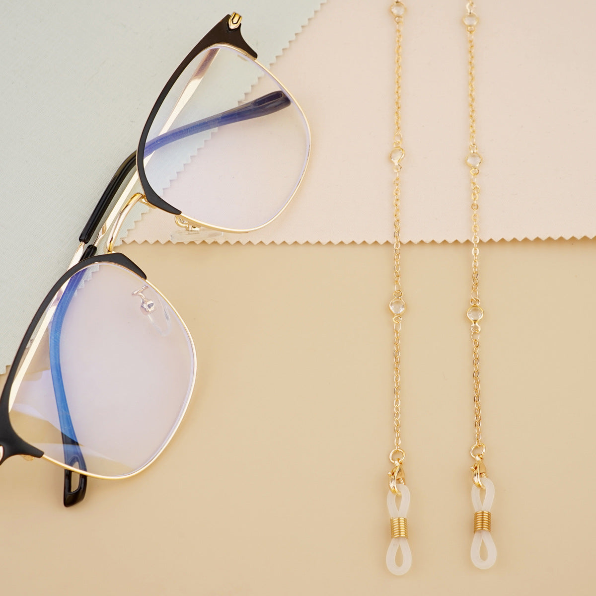 Eleganter Ketten-Brillenhalter Brehn