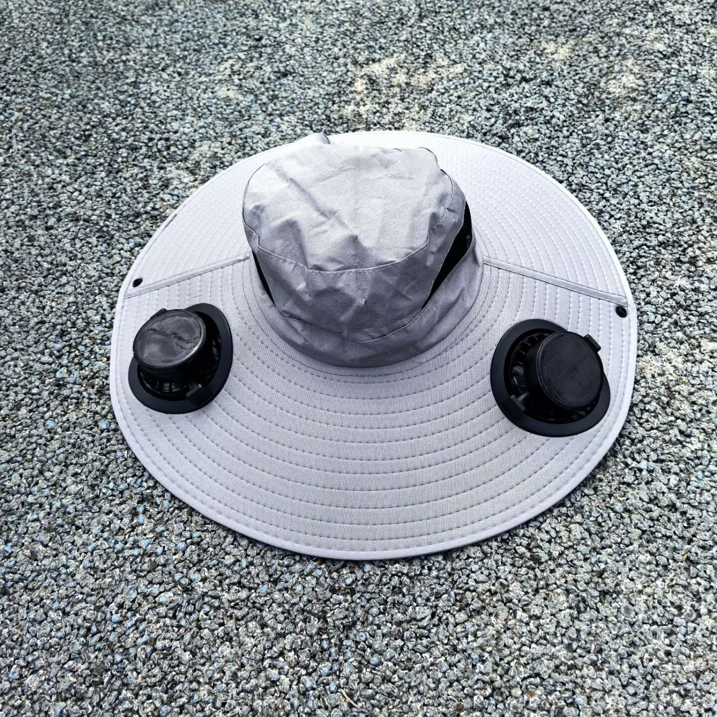 luftgekühlter Sonnenhut mit abnehmbaren USB-Ventilatoren und breitem Nackenschutz Brehn