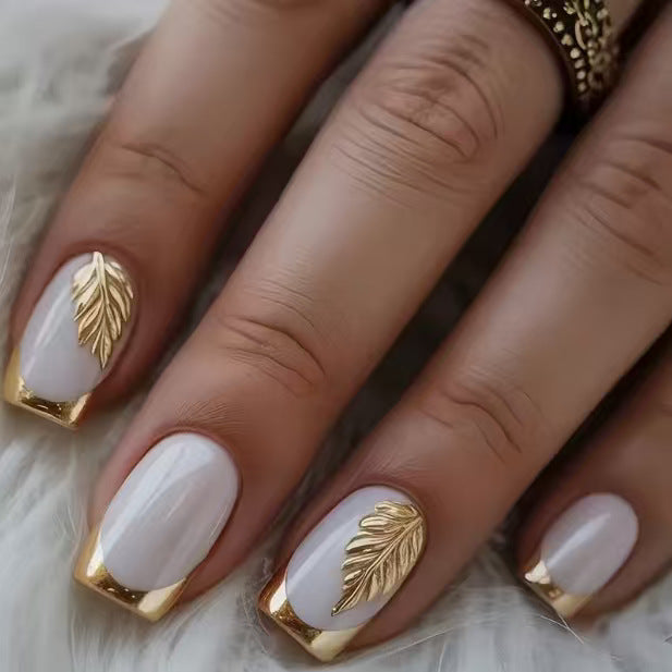 Luxuriöses Blumennagelkunstdesign Brehn