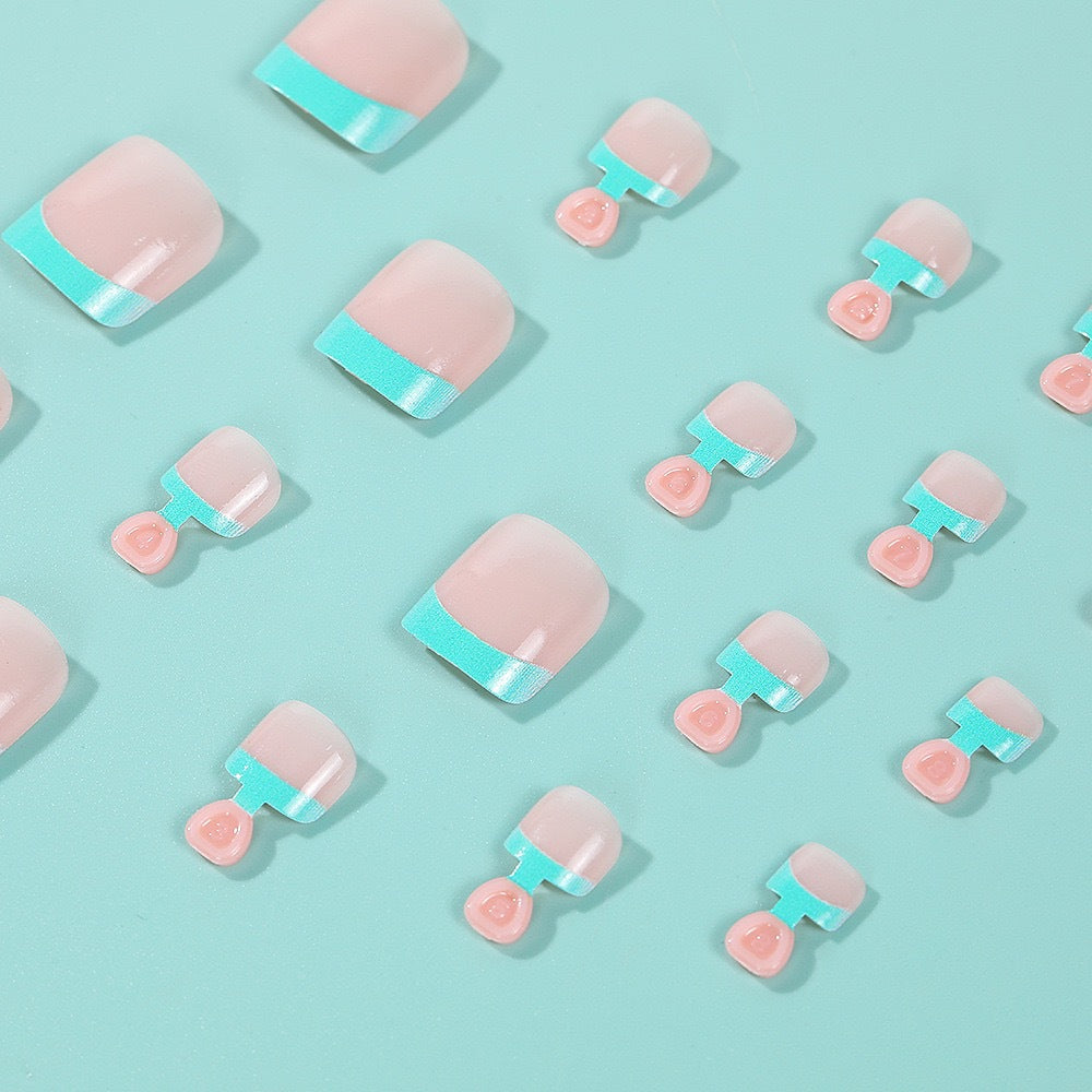 Fußnagelkunstset mit stilvollen Pastell-Designs Brehn