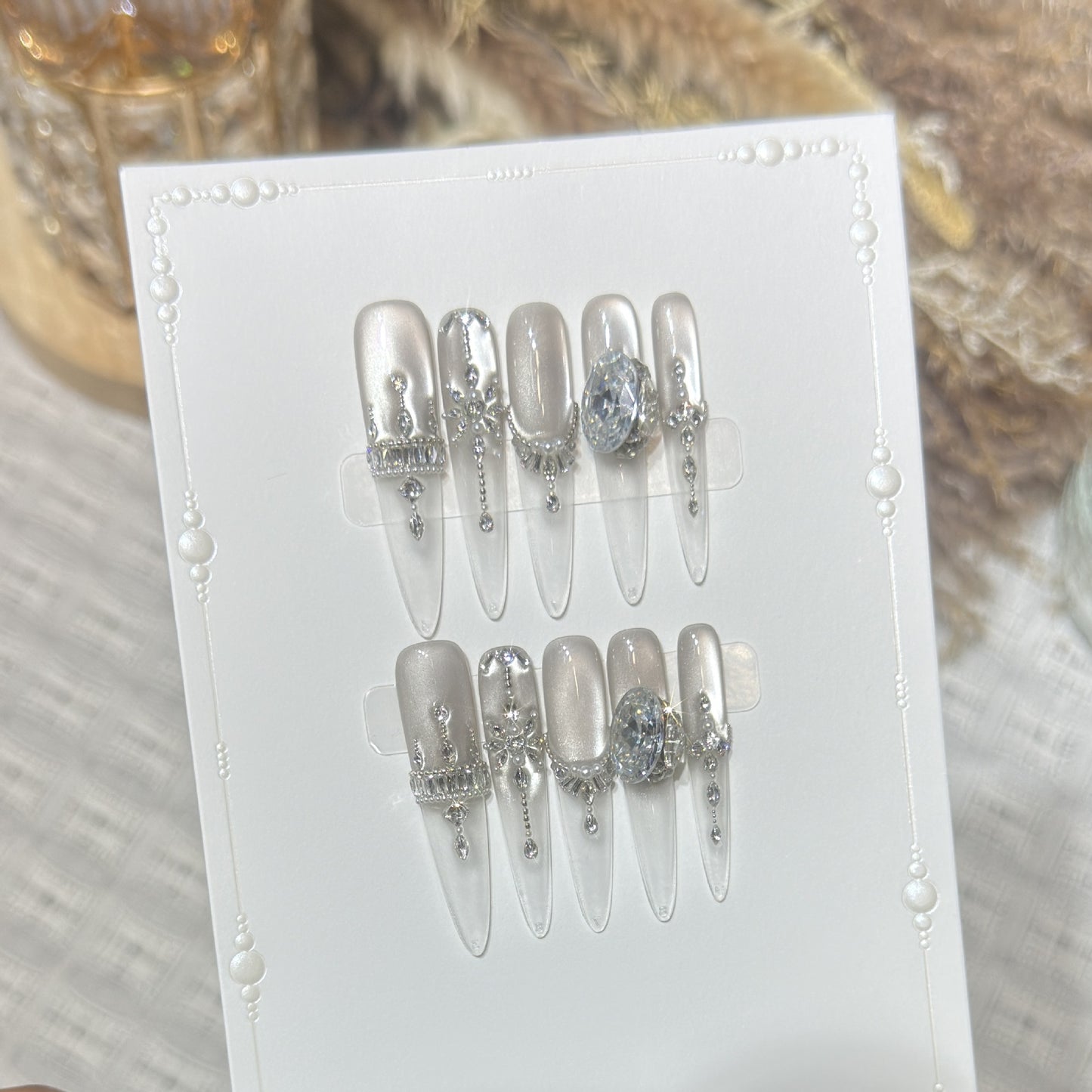 Premium mit Strass verziertes Press-On-Nagelset Brehn