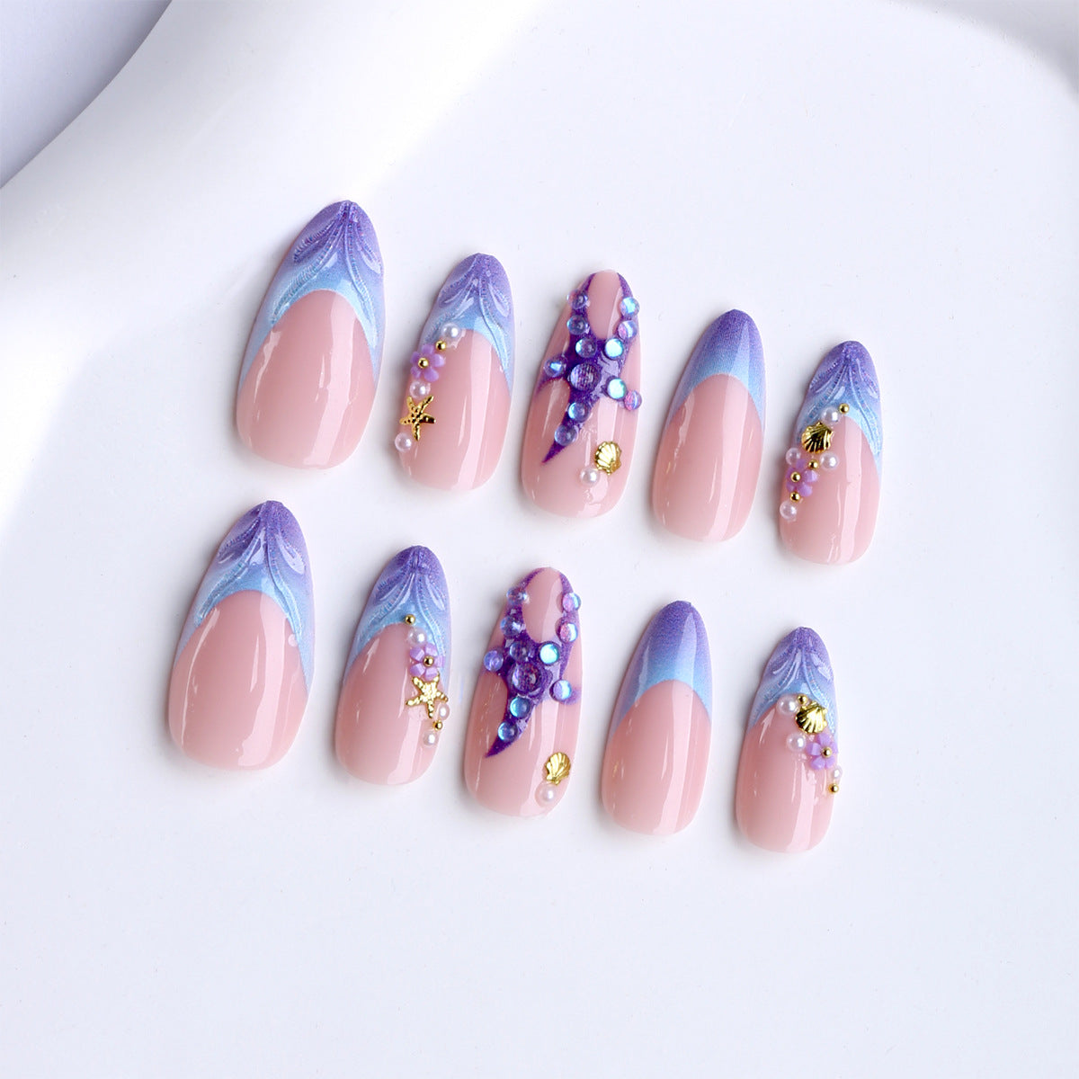 Kunstfingernägel mit Maritimen Motiven und Glitzerakzenten Brehn