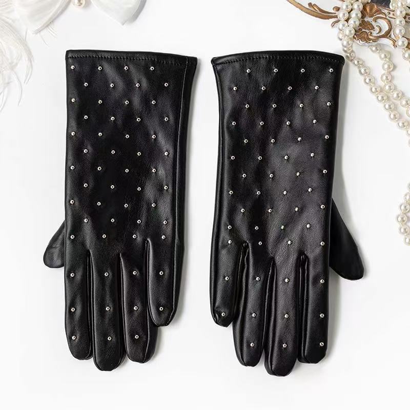 Elegante Lederhandschuhe mit Kettendetails Brehn