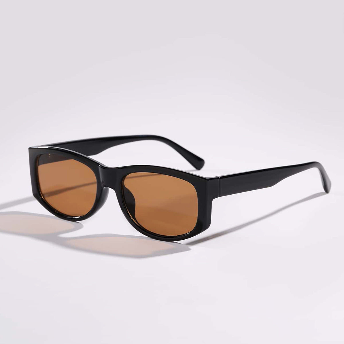 Damen stylische Sonnenbrille mit modernem transparentem Rahmen Brehn