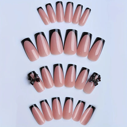 Kunstnagelset mit elegantem Schwarz-Weiß-Spitzen Design Brehn