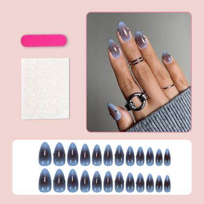 Kunstnagelset mit eleganten Farbverlauf und dekorativen Akzenten Brehn